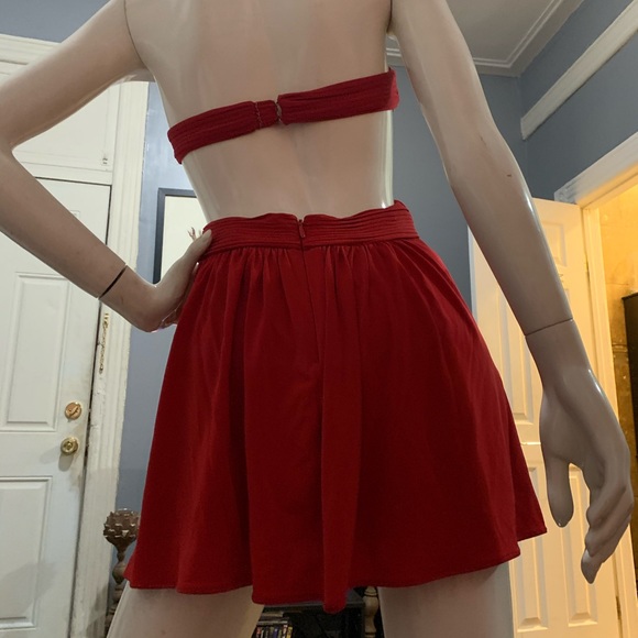 BCBG red sweetheart halter with open back - Picture 7 of 8